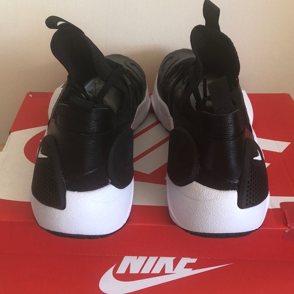 NIKE HUARACHE EDGE LTHR SNEAKERS - Picture 4 of 7